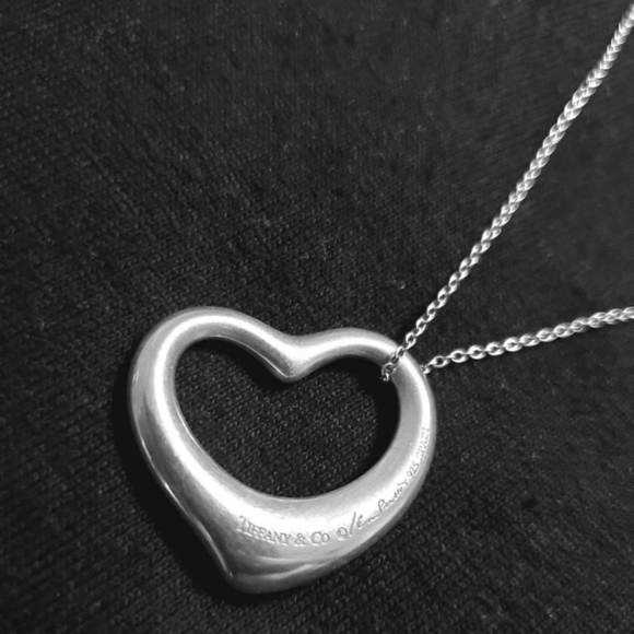 Tiffany and Co Open Heart collection necklace - Picture 2 of 6